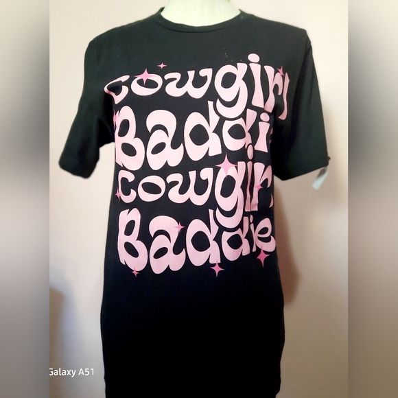 🩷#Cowgirl baddie t-shirt. Hat sold separately 🐎 - Picture 10 of 17